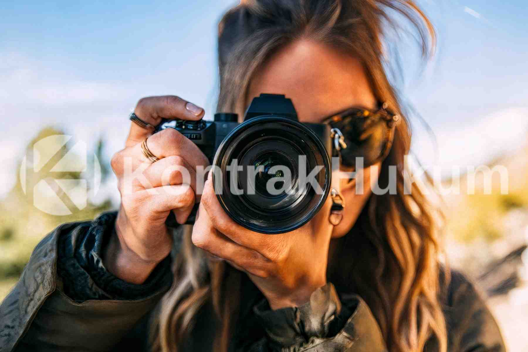 Penggunaan Komersial Foto dalam Perjanjian Jasa Fotografer Wedding